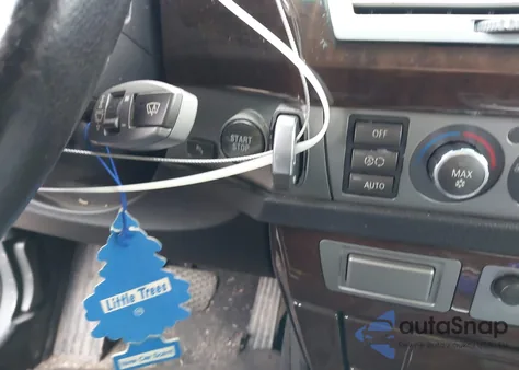 2006 BMW 750Li z USA, uszkodzony, nr VIN WBAHN83556DT26689